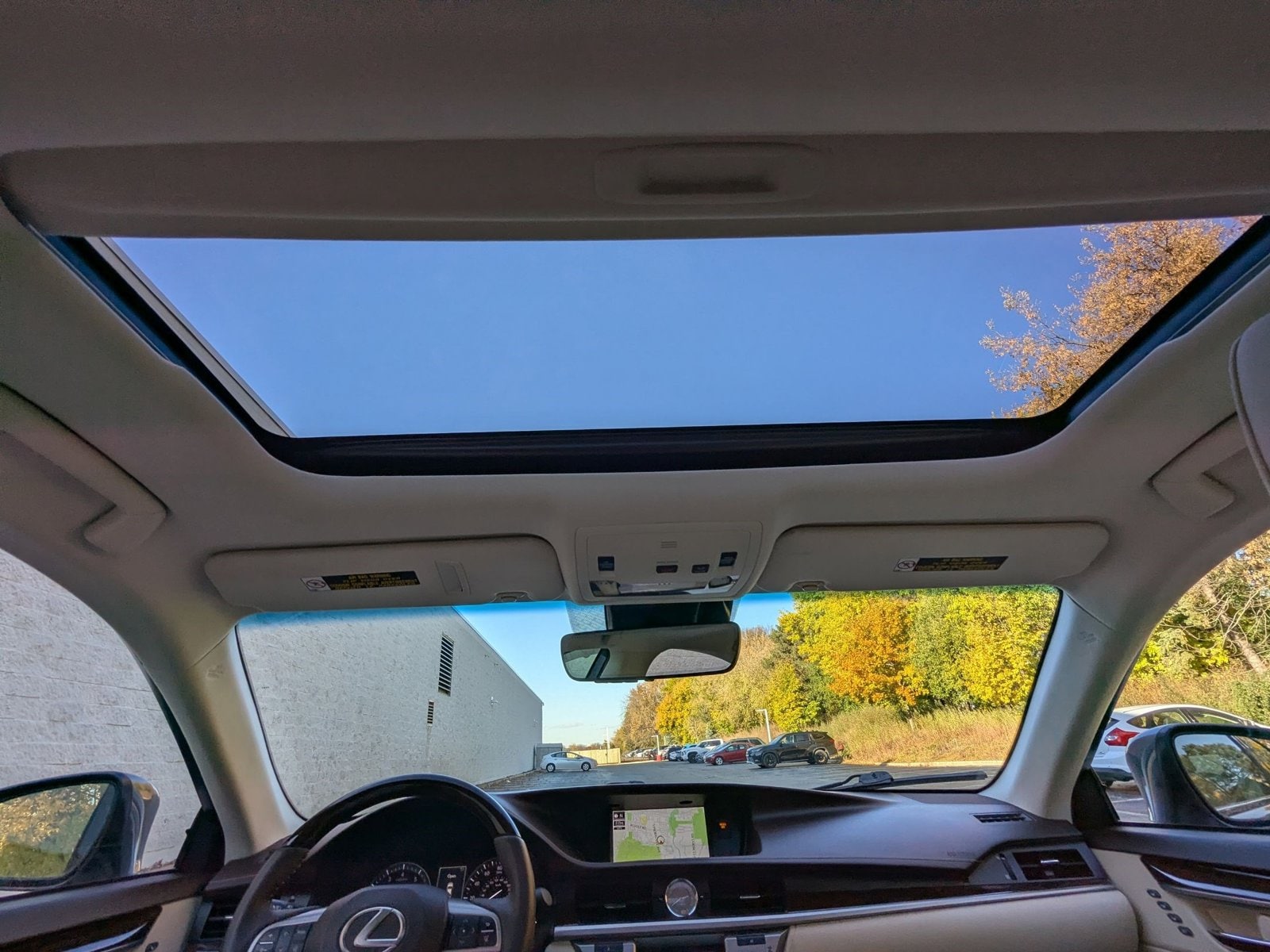 2017 LEXUS ES - Image 20