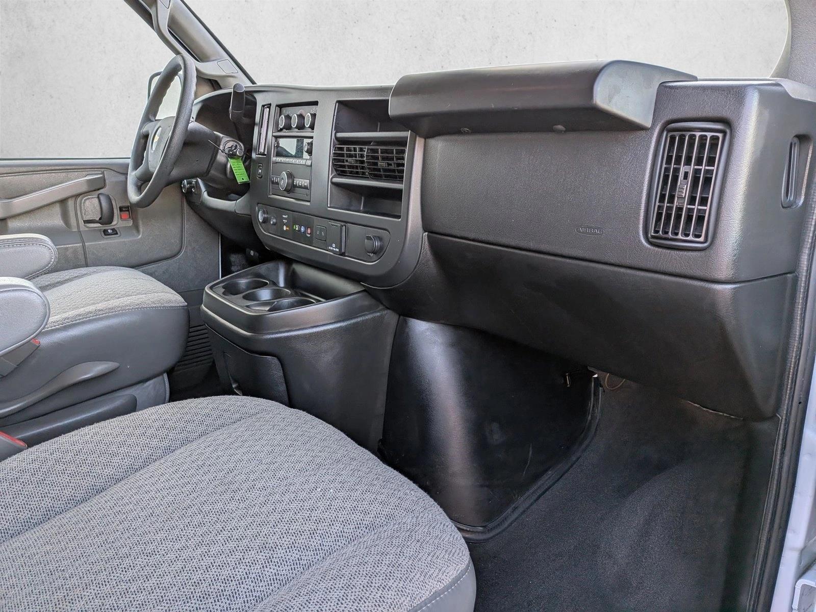 2025 CHEVROLET EXPRESS - Image 21