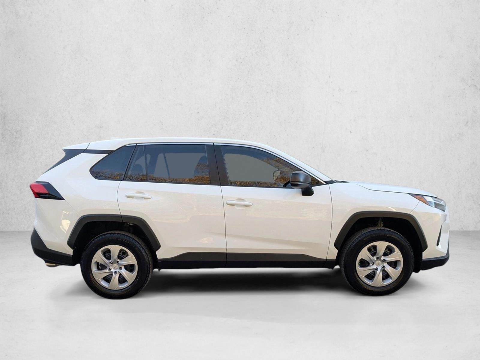 2025 Toyota RAV4 LE photo 2
