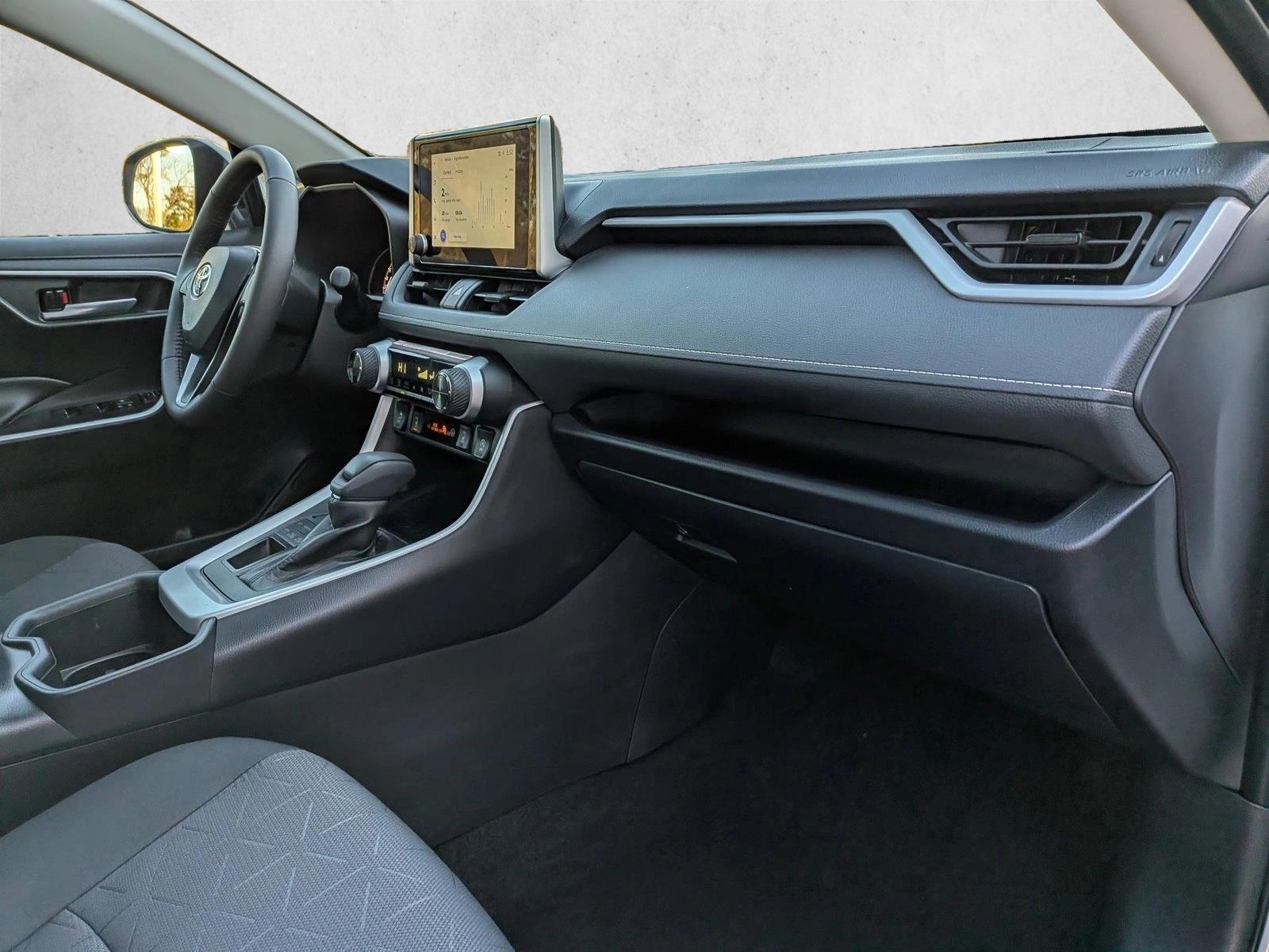 2025 TOYOTA RAV4 - Image 21