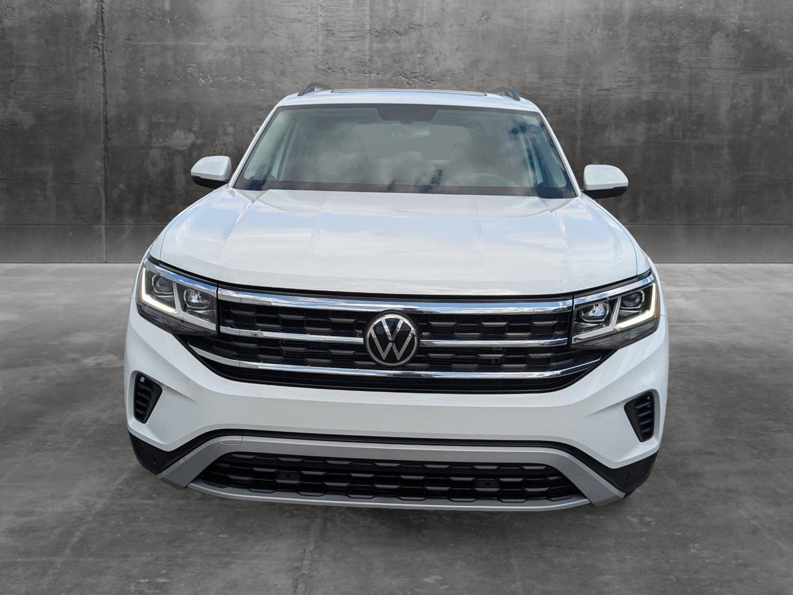 Used 2022 Volkswagen Atlas SE w/Tech with VIN 1V2KR2CA6NC508850 for sale in Libertyville, IL