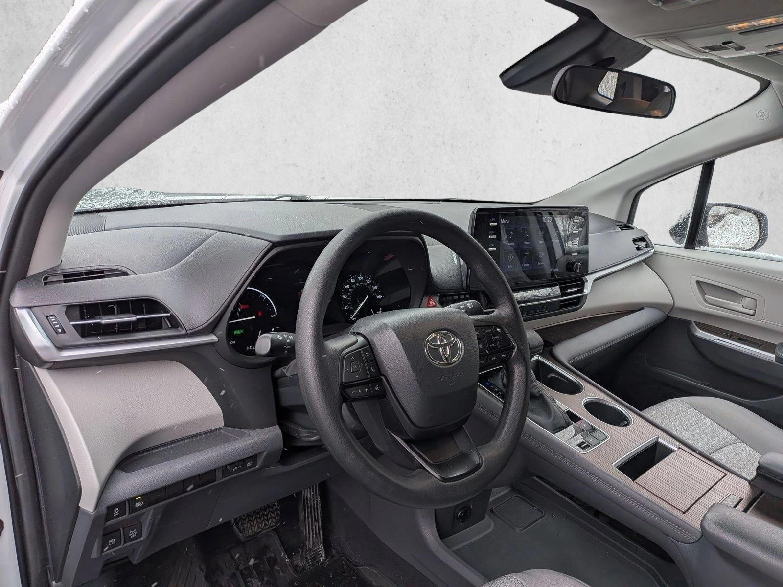 2022 TOYOTA SIENNA - Image 9