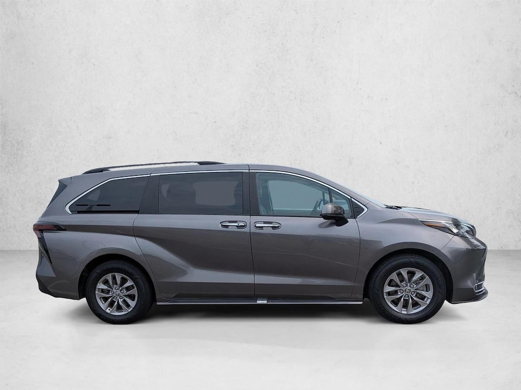 Certified 2024 Toyota Sienna XLE 8 Passenger Van Passenger Van