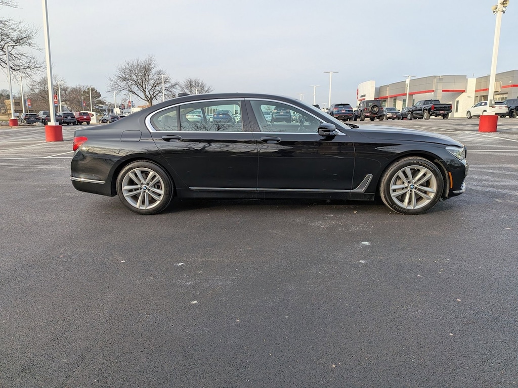 Used 2017 BMW 750i xDrive Sedan