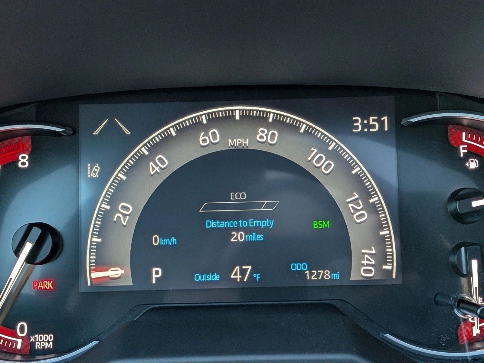 2025 TOYOTA RAV4 - Image 11