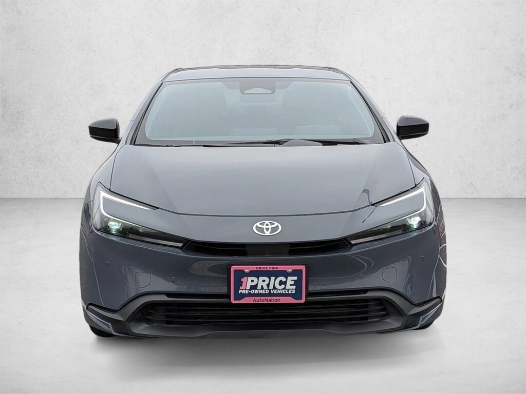 Used 2025 Toyota Prius LE Hatchback