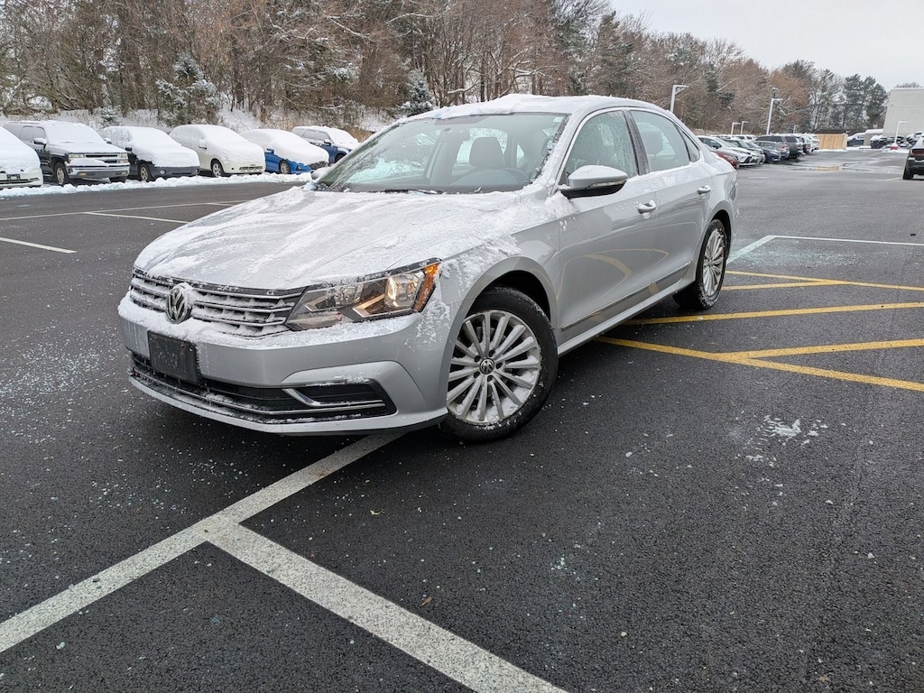 Used 2017 Volkswagen Passat 1.8T SE Sedan