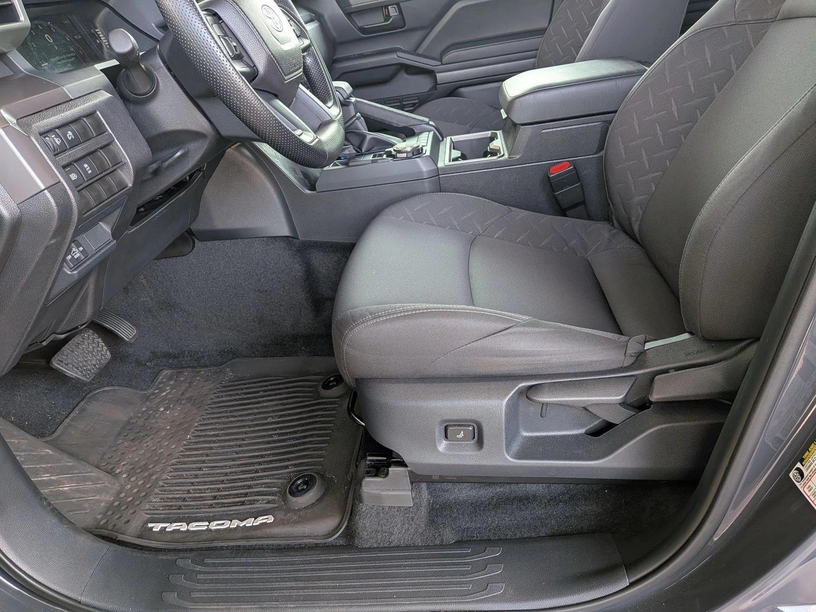2026 Toyota Tacoma SR5 - Photo 14