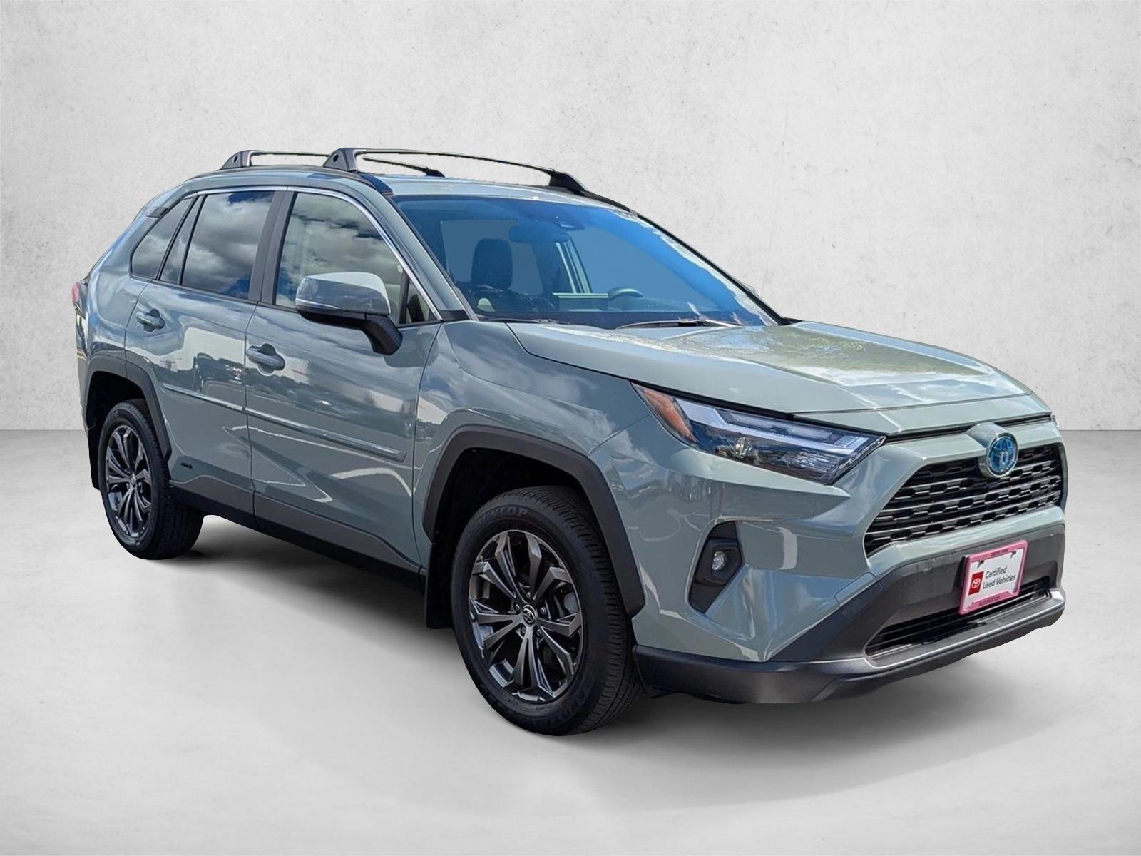 2022 Toyota RAV4 Hybrid XLE Premium photo 3