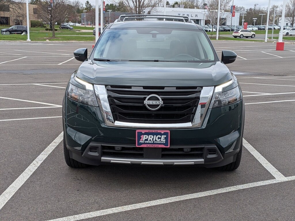 Used 2025 Nissan Pathfinder Platinum SUV