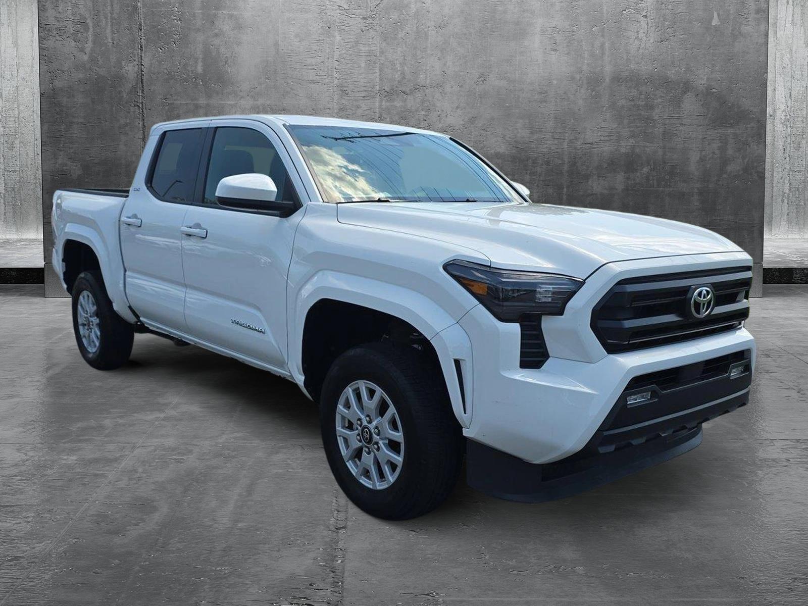 2024 Toyota Tacoma SR5 Double Cab photo 3