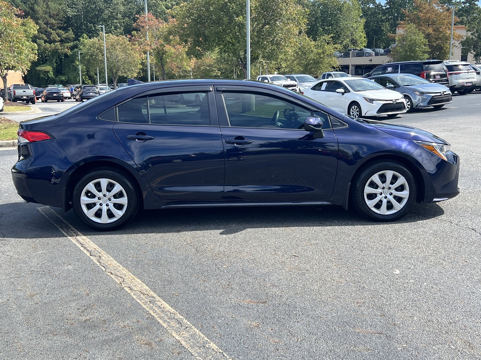 2025 Toyota Corolla LE photo 4