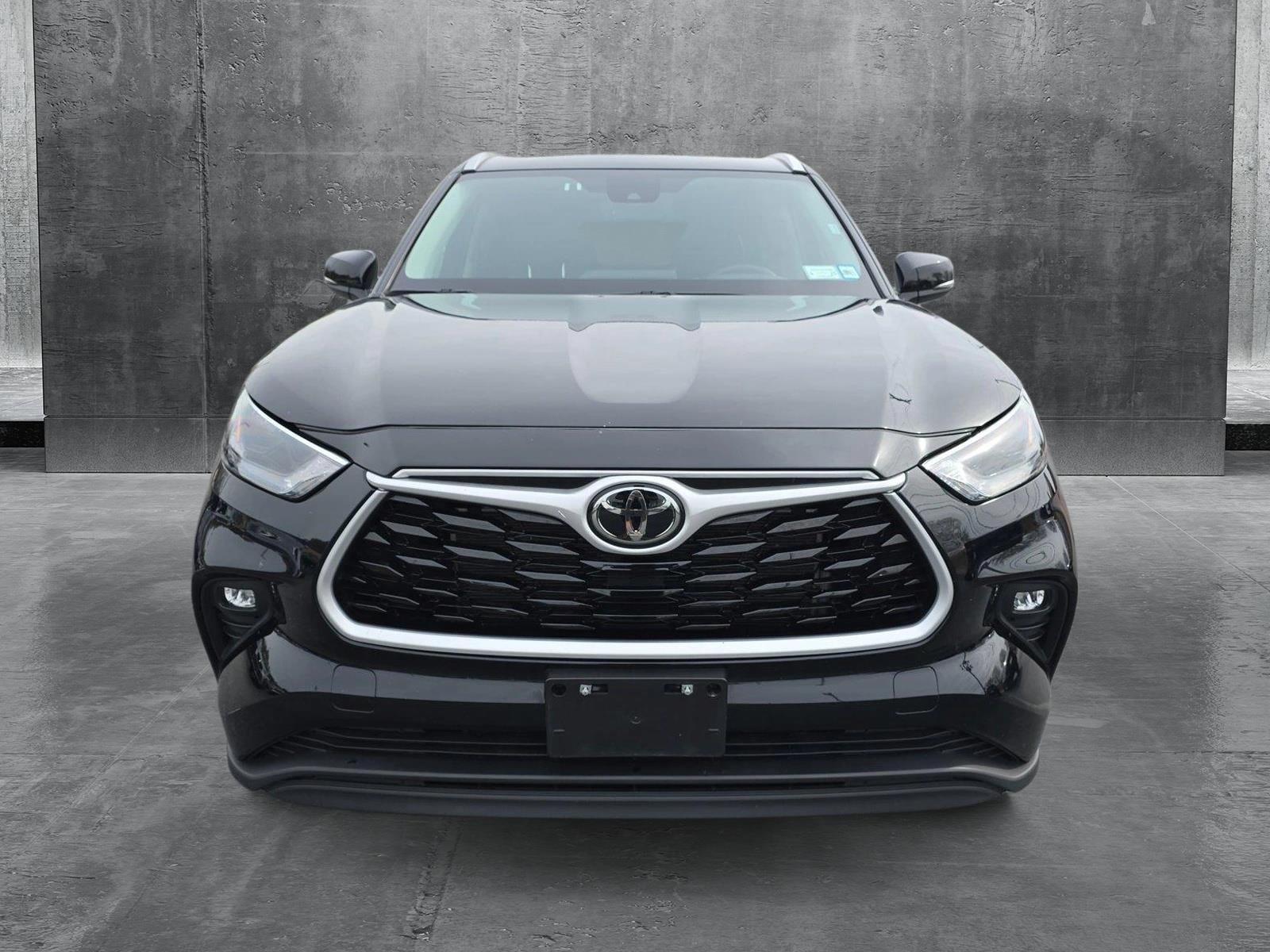 Certified 2024 Toyota Highlander XLE with VIN 5TDKDRBH2RS548659 for sale in Buford, GA