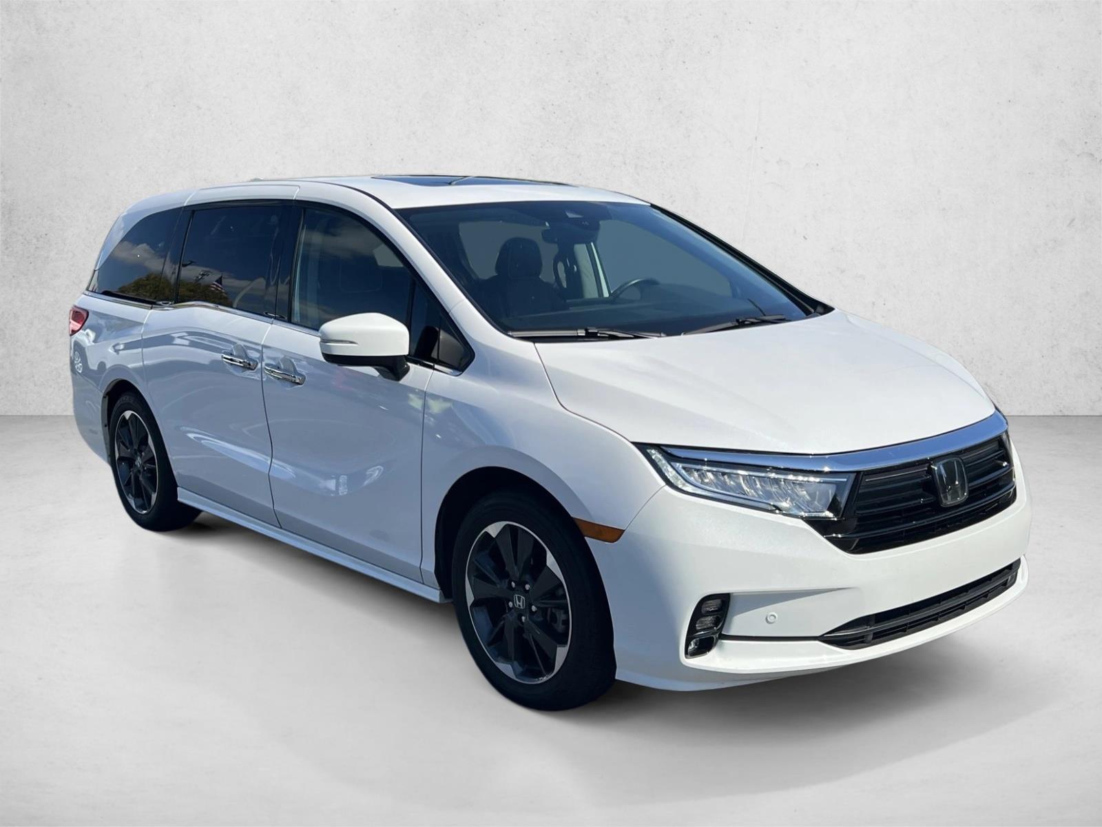 2024 Honda Odyssey Elite photo 3