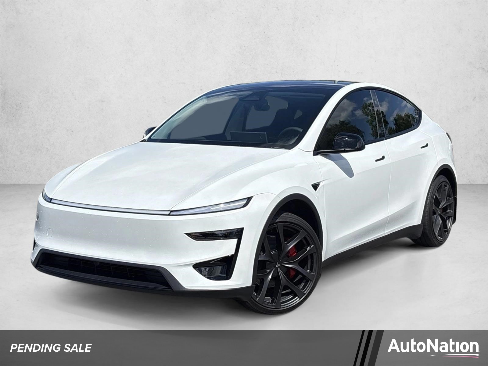 2026 Tesla Model Y Performance All-Wheel Drive's photo