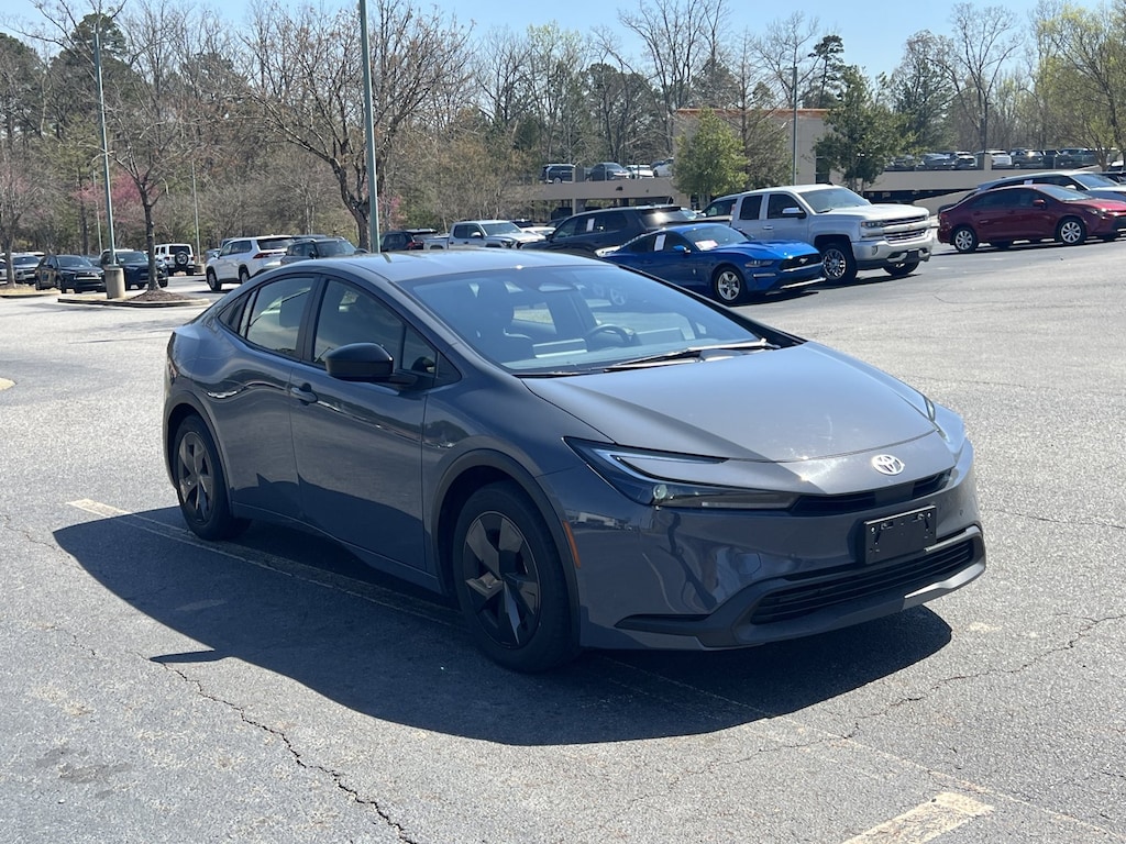 Used 2025 Toyota Prius LE Hatchback
