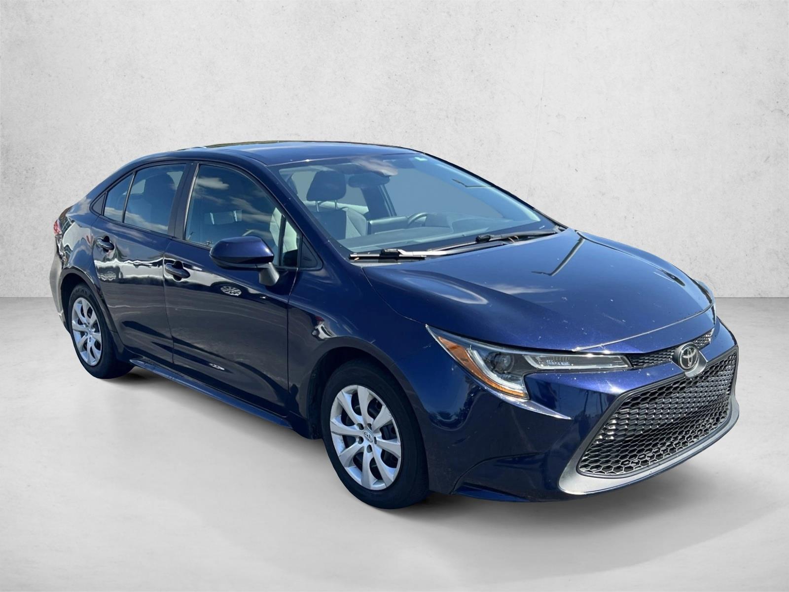 2020 Toyota Corolla LE photo 2