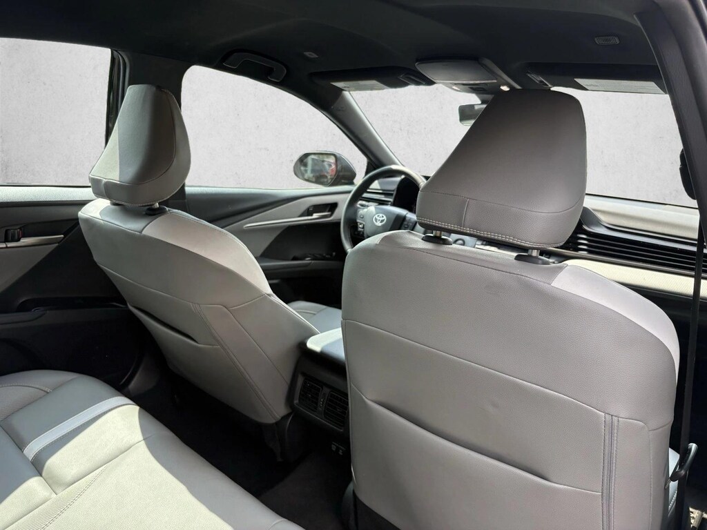 Used 2025 Toyota Camry SE Sedan