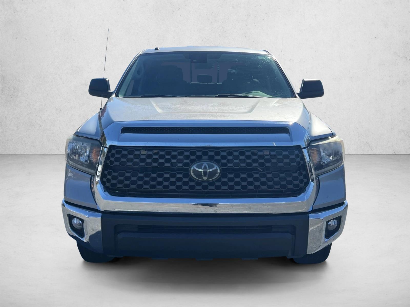 2019 Toyota Tundra SR5 Double Cab photo 2