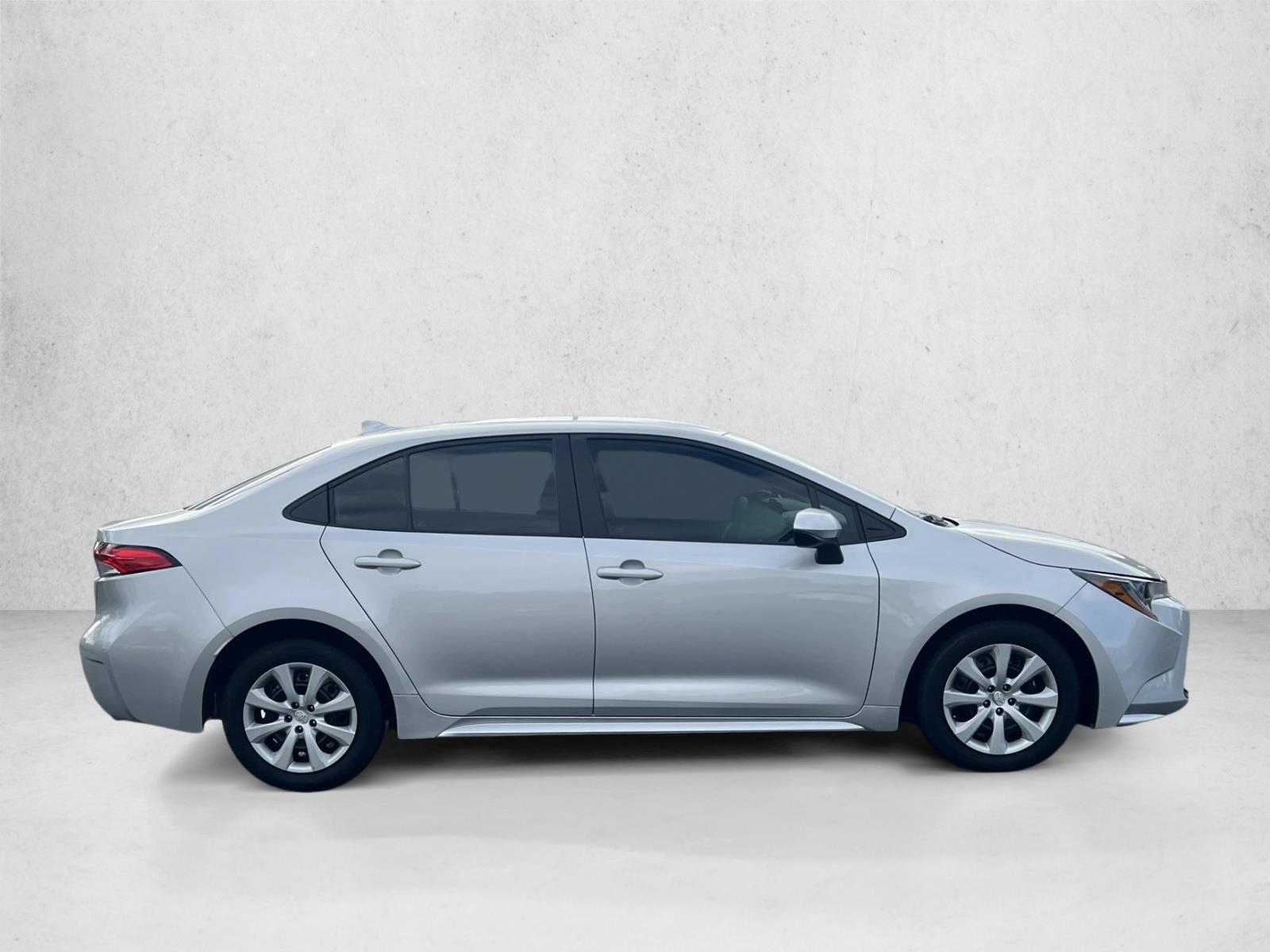 2024 Toyota Corolla LE photo 4