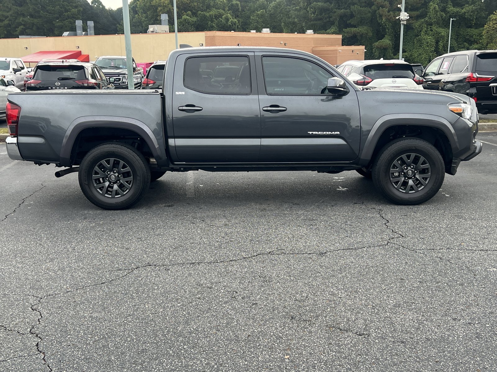 2023 Toyota Tacoma SR5 V6 photo 4