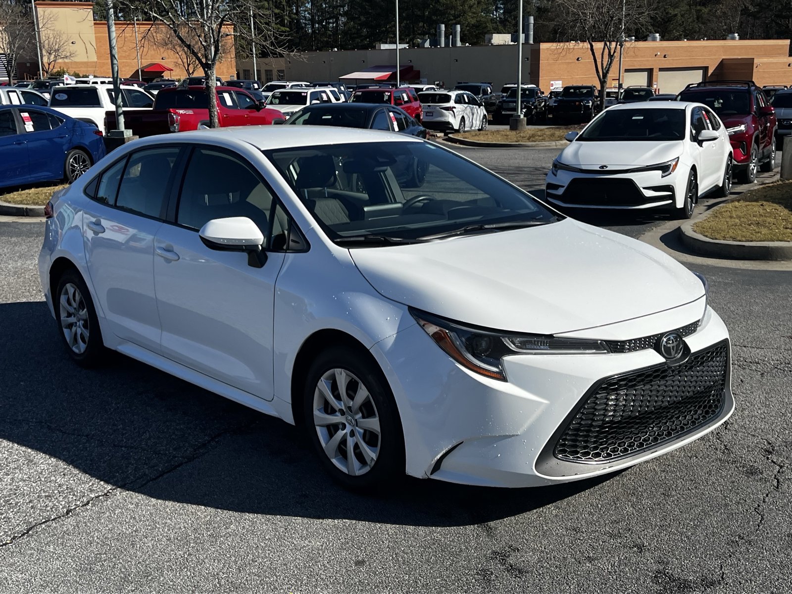 2022 Toyota Corolla LE photo 3