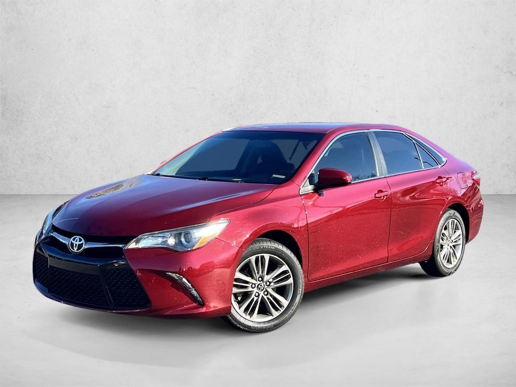Used 2017 Toyota Camry SE Sedan