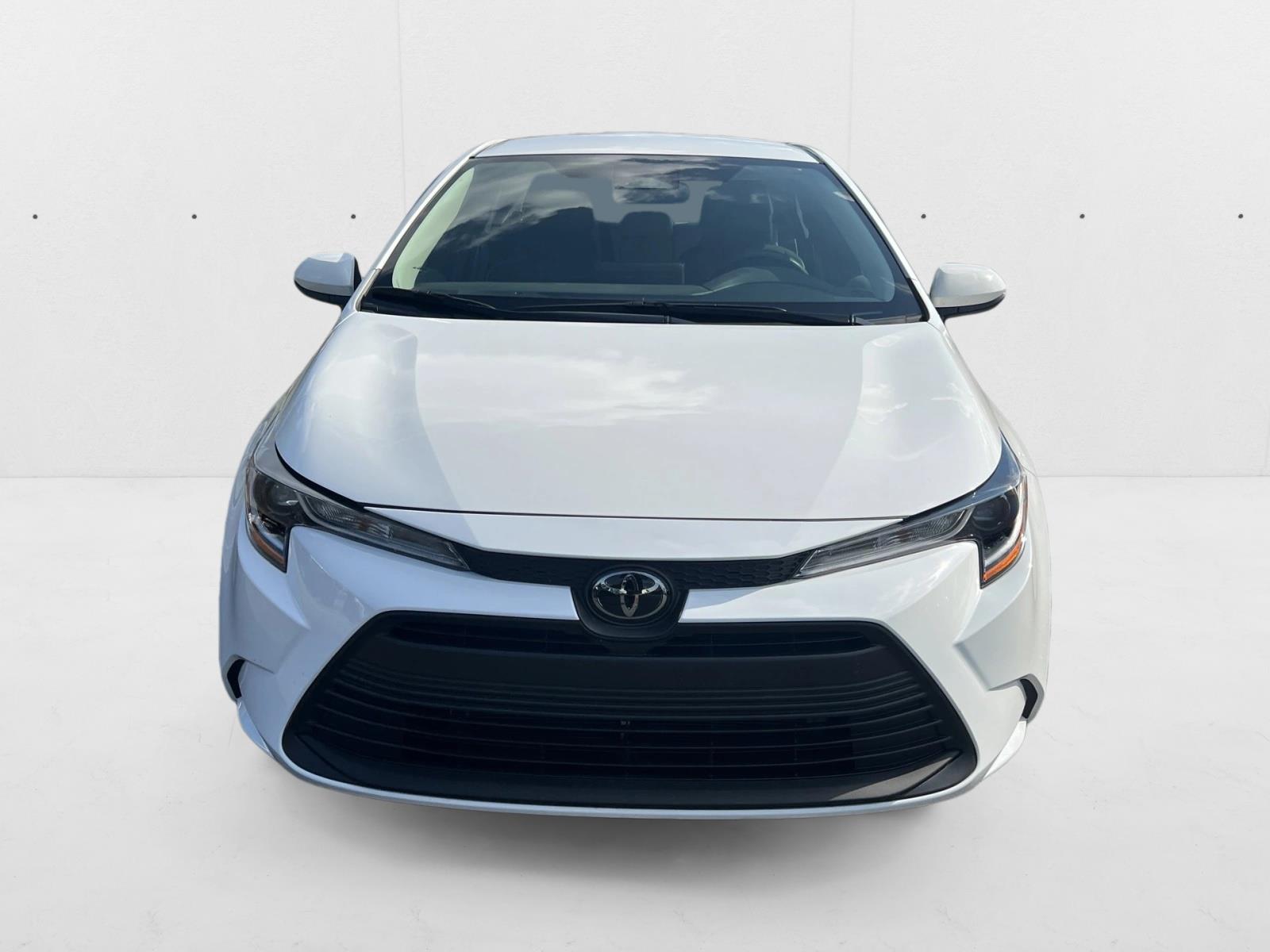 2024 Toyota Corolla LE photo 2