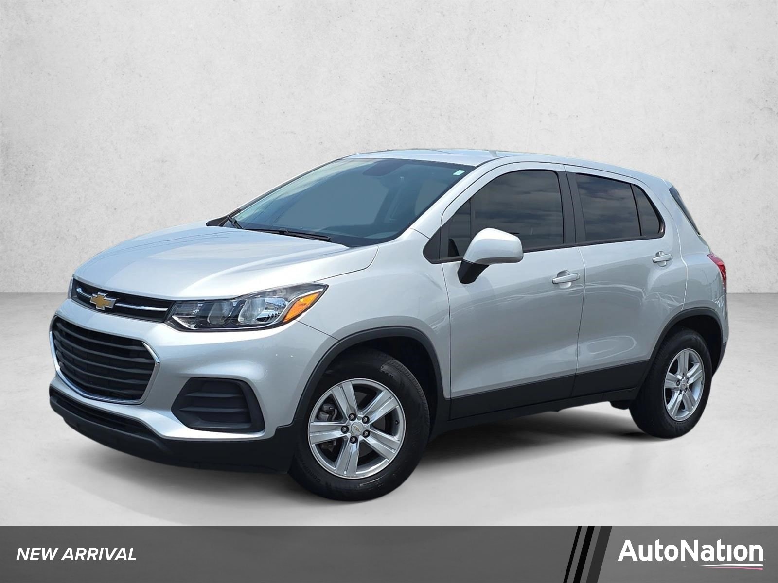 2022 Chevrolet Trax LS's photo