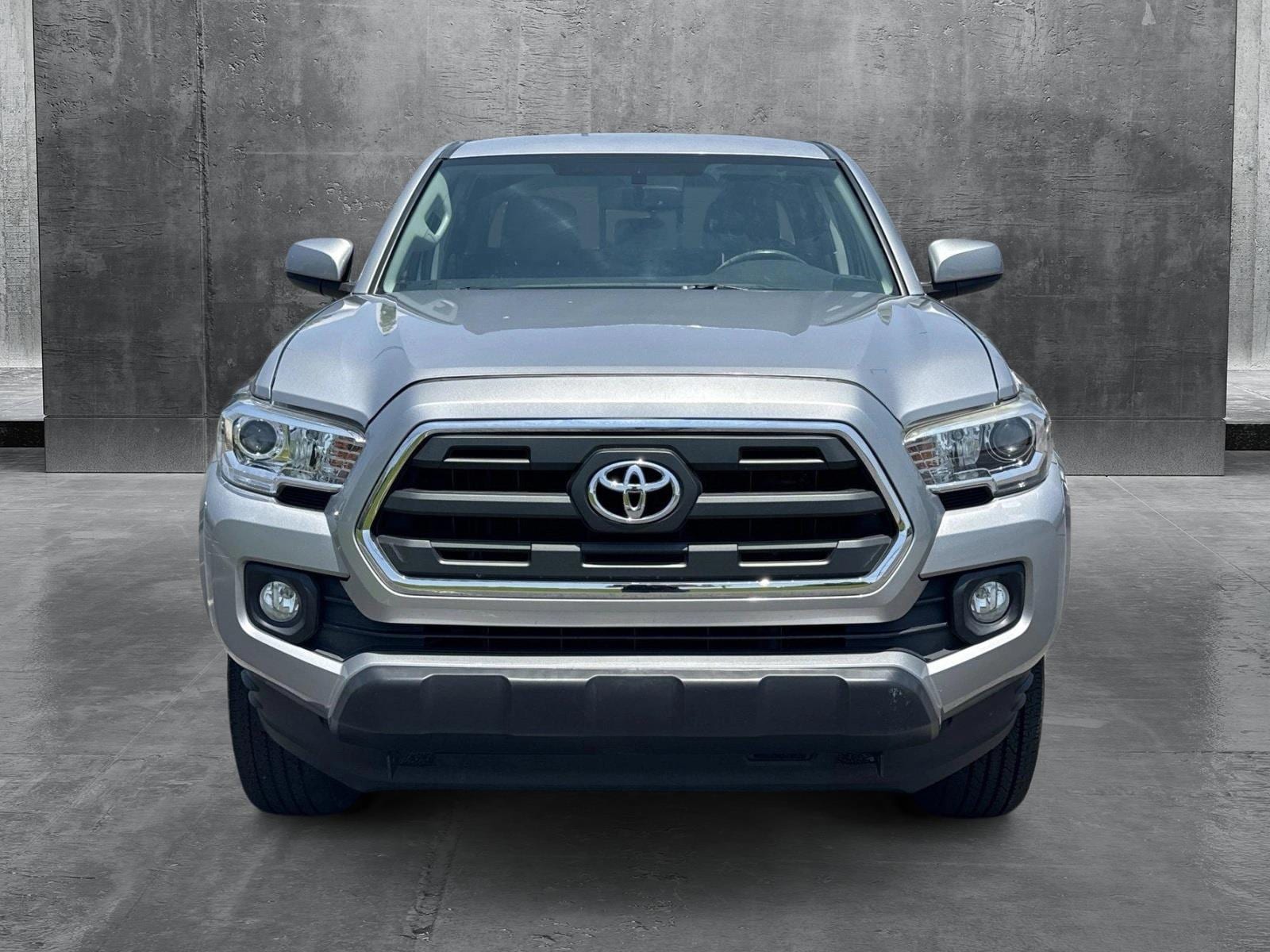 Used 2016 Toyota Tacoma SR5 with VIN 5TFAZ5CN4GX013608 for sale in Buford, GA