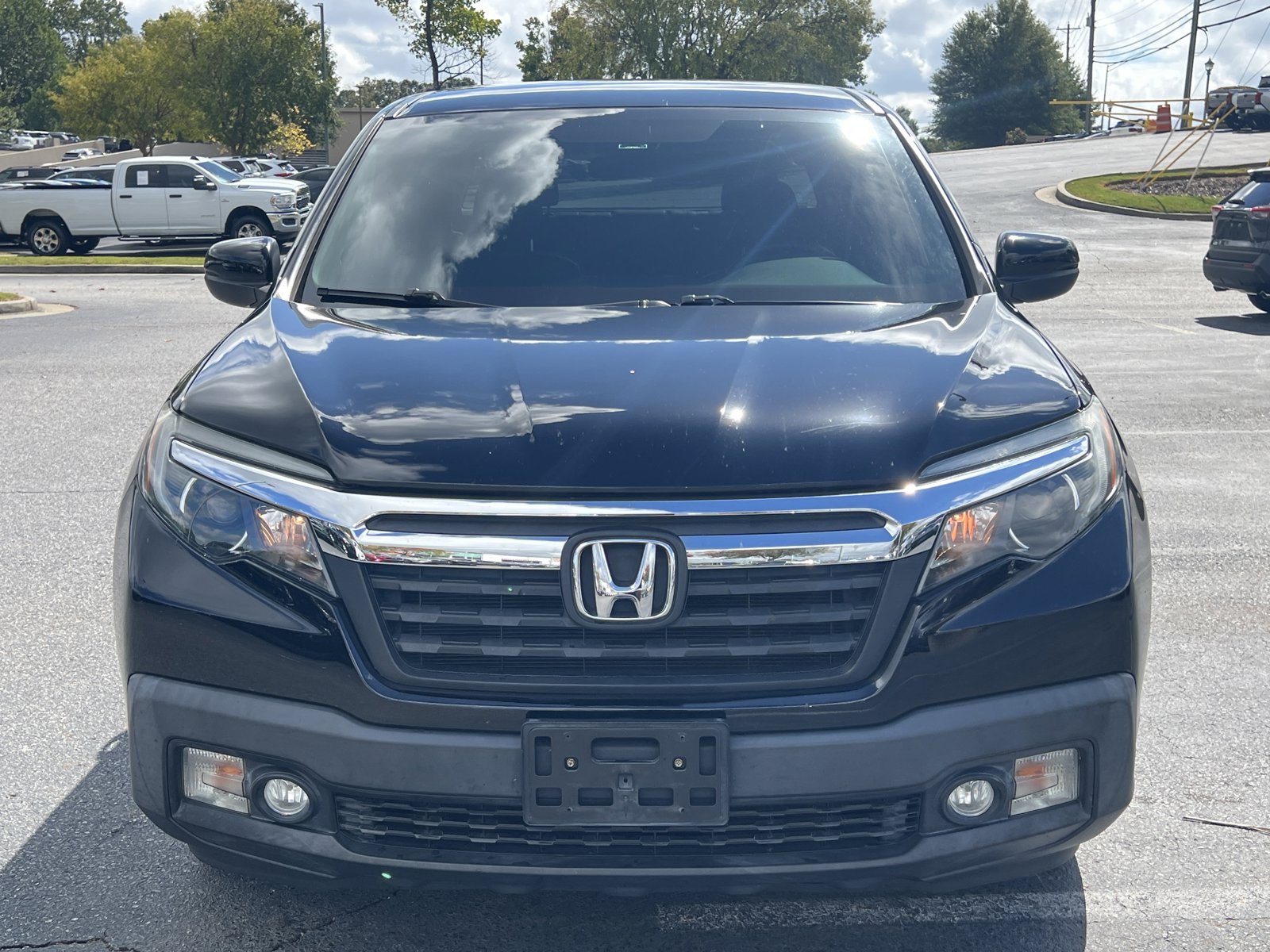 2017 Honda Ridgeline RTL photo 2