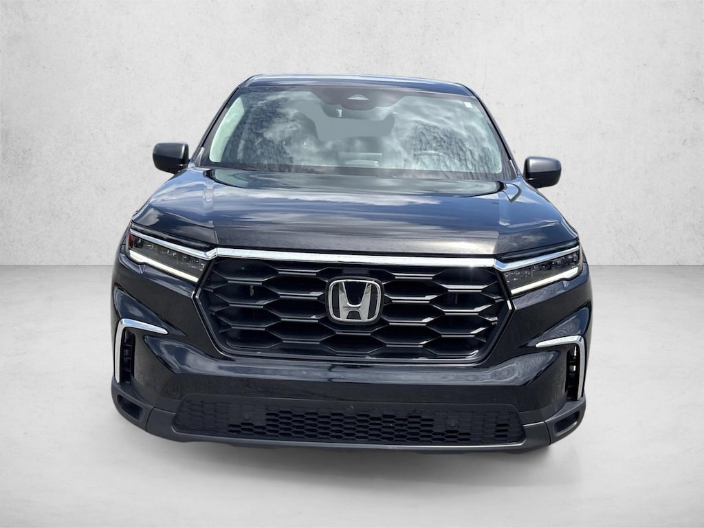 Used 2023 Honda Pilot LX SUV