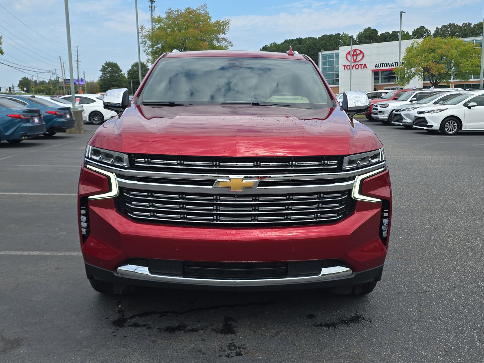 2021 Chevrolet Tahoe Premier photo 2