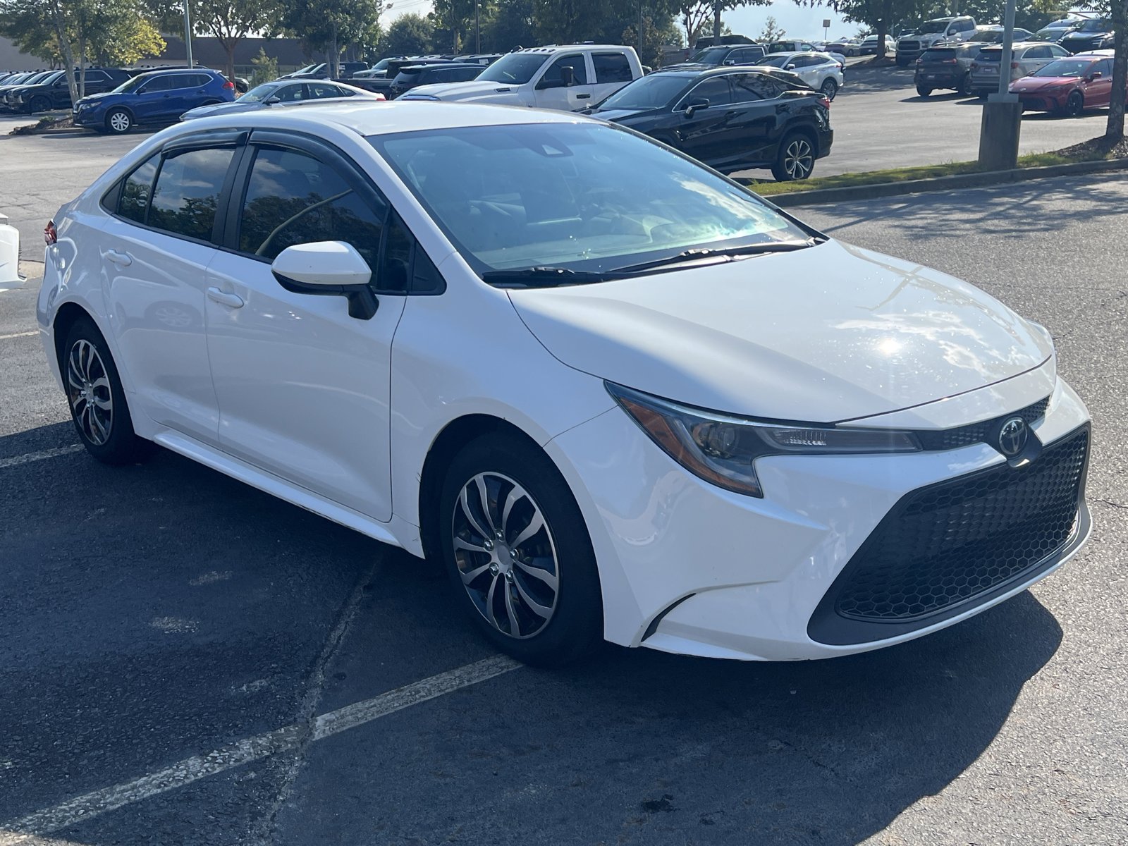 2022 Toyota Corolla LE photo 2