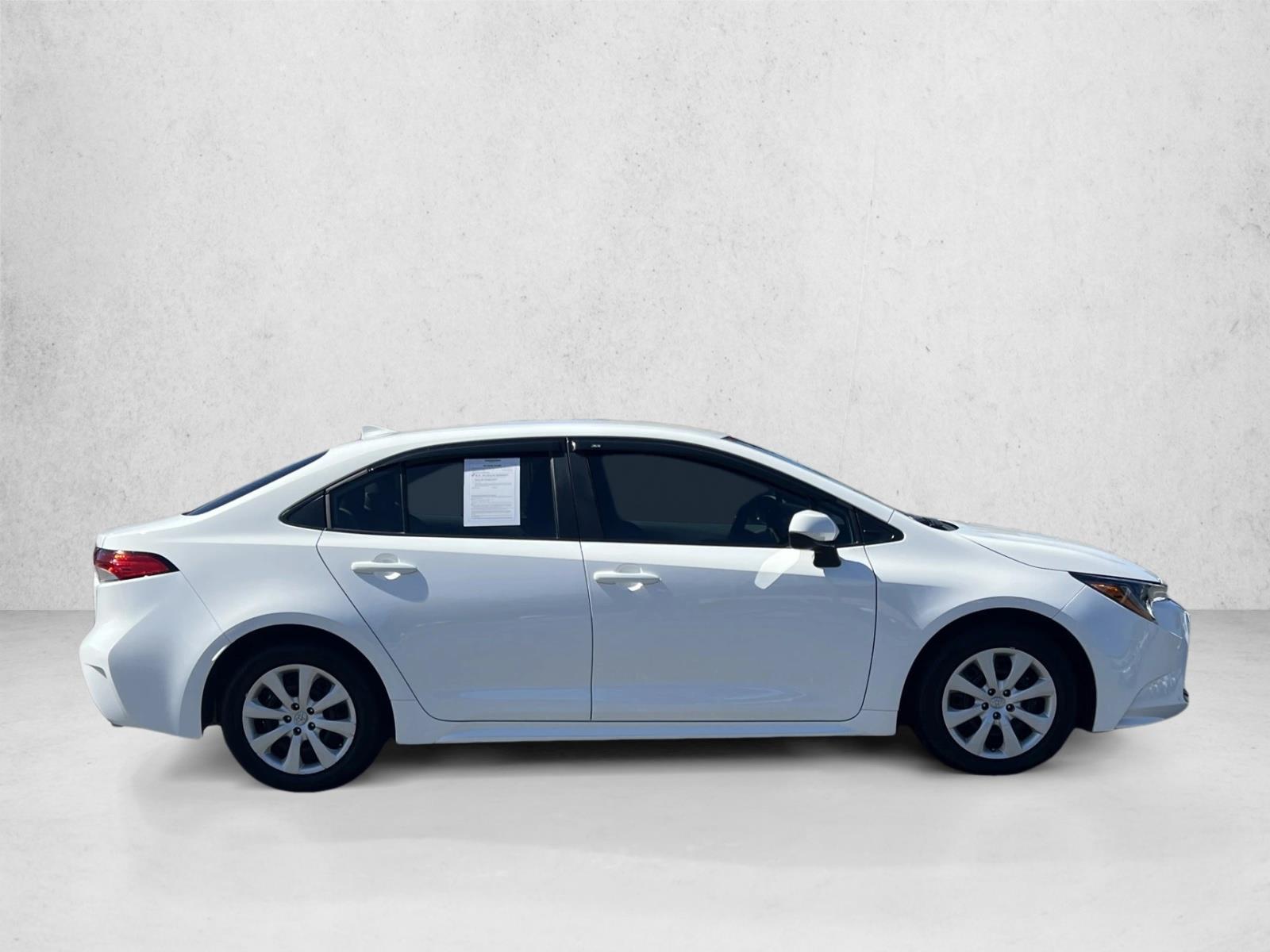 2024 Toyota Corolla LE photo 4