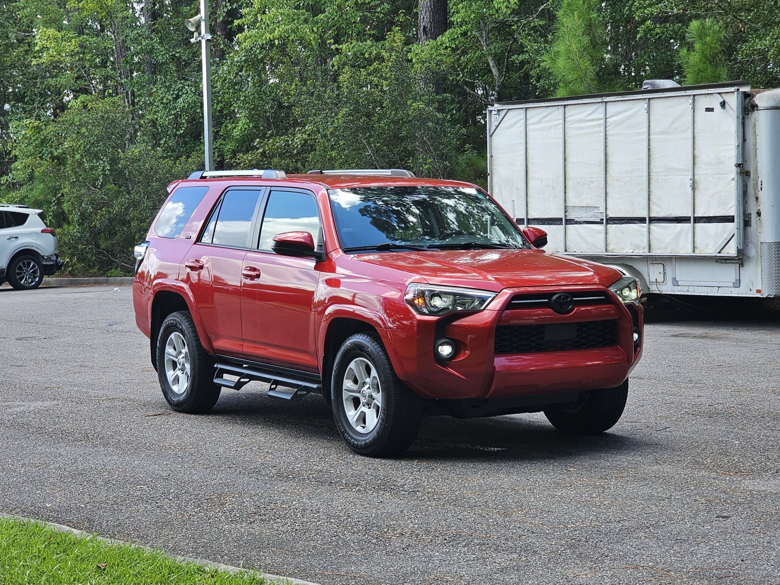 2022 Toyota 4Runner SR5 photo 2