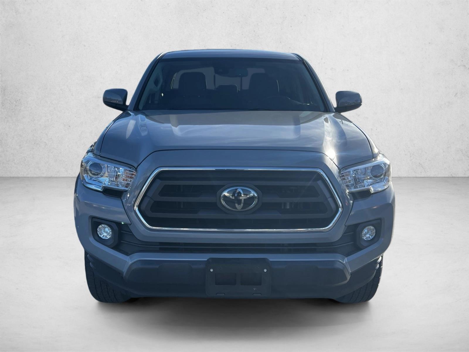 2021 Toyota Tacoma SR5 V6 photo 2