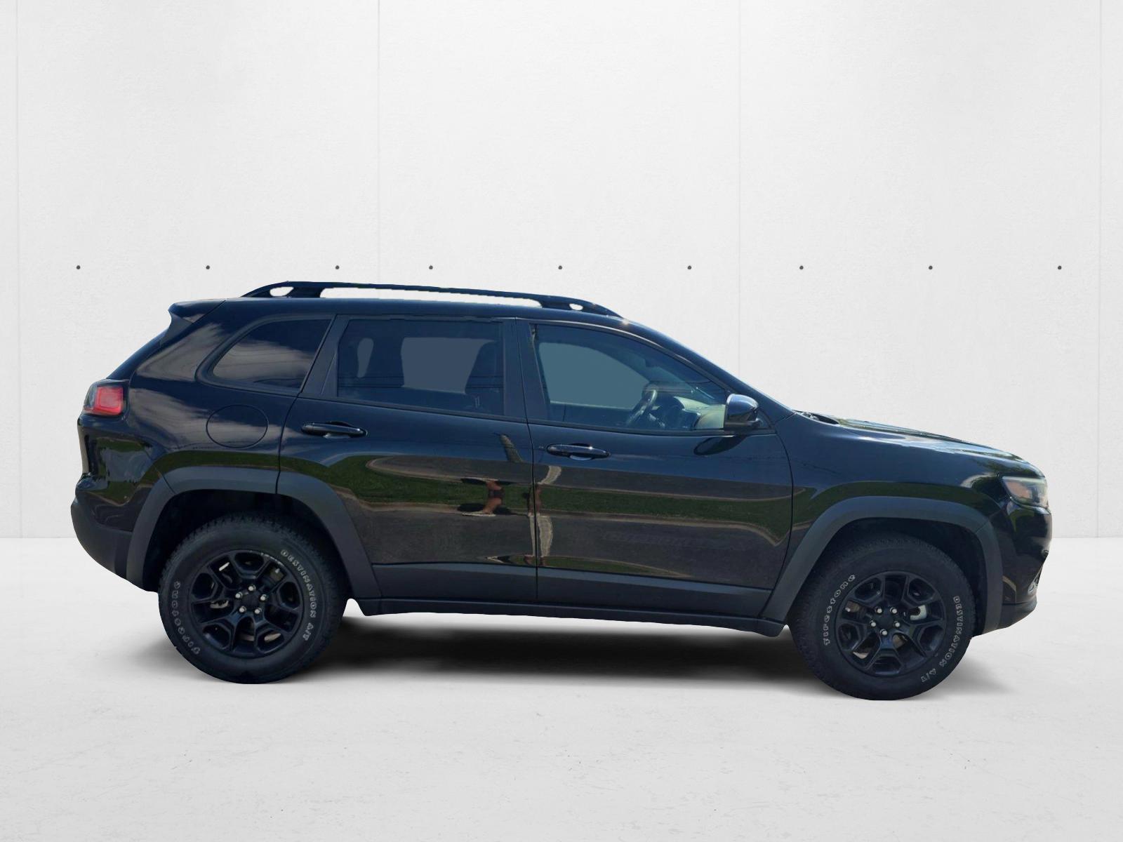 2022 Jeep Cherokee X photo 3