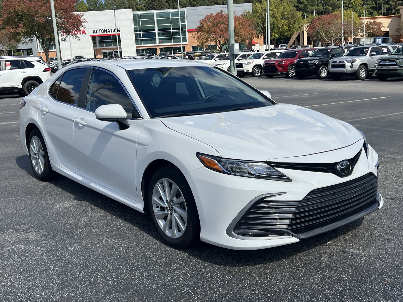 2022 Toyota Camry LE photo 3