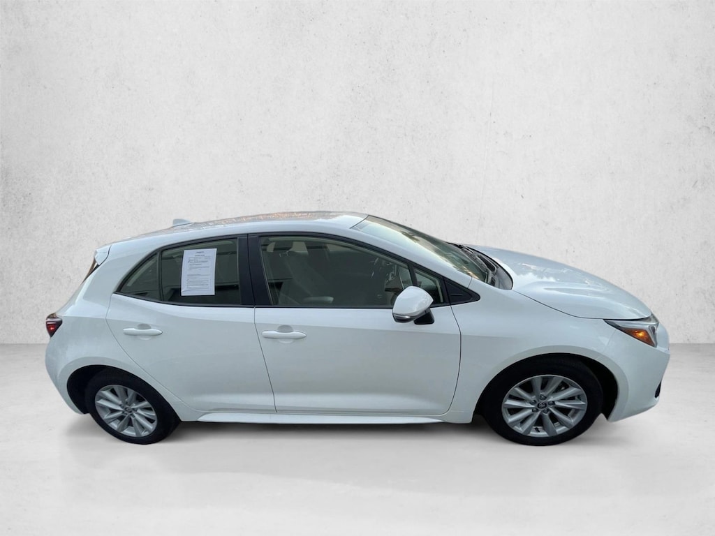 Used 2024 Toyota Corolla Hatchback SE Hatchback