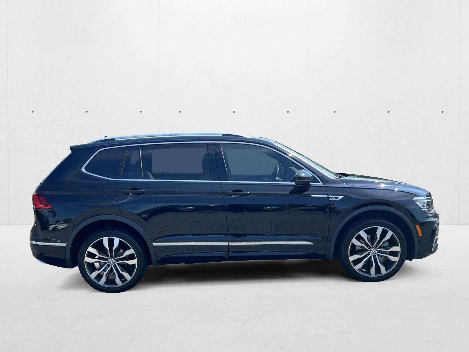 2020 Volkswagen Tiguan SEL Premium R-Line photo 4