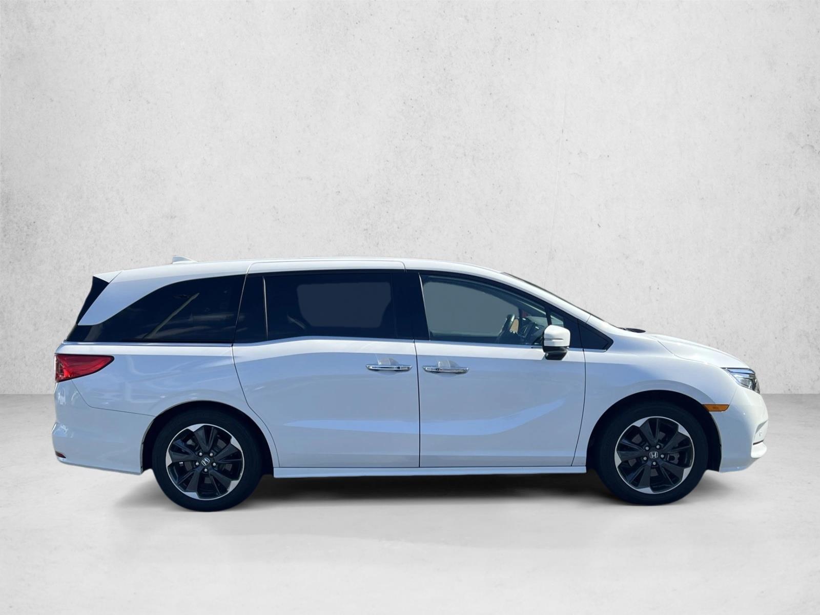 2024 Honda Odyssey Elite photo 4