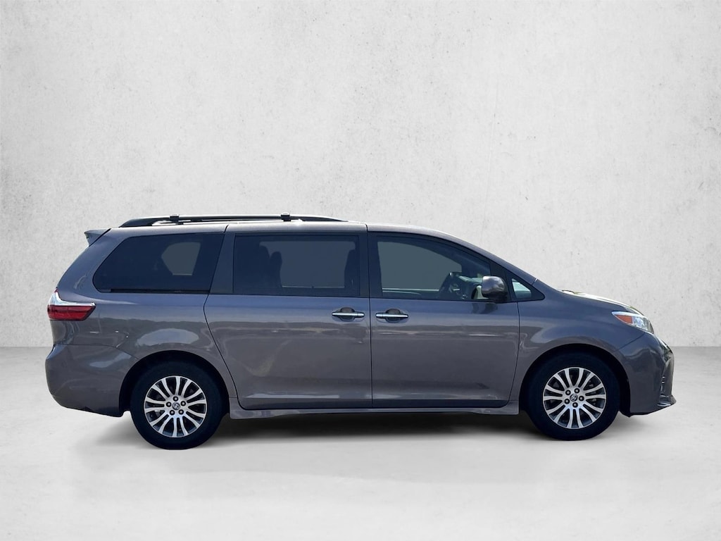 Used 2020 Toyota Sienna XLE 8 Passenger Van