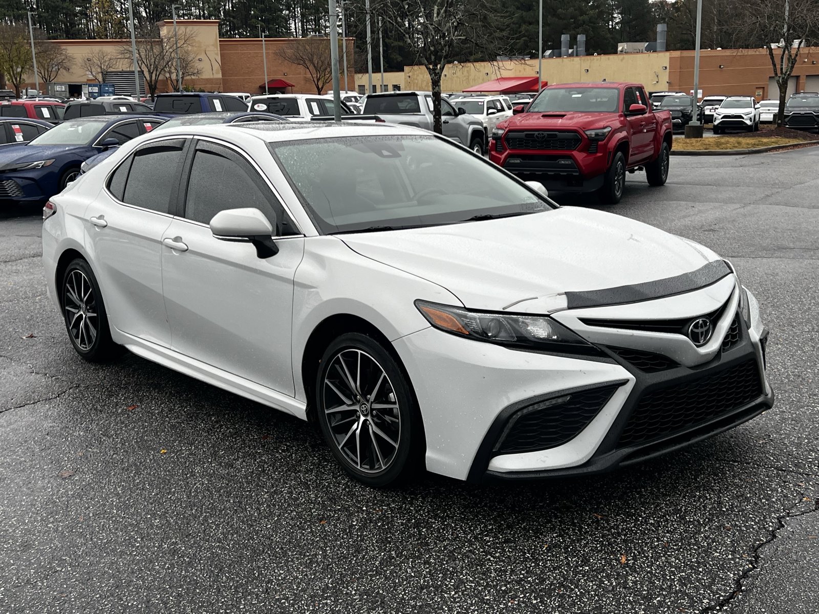 2024 Toyota Camry SE photo 3