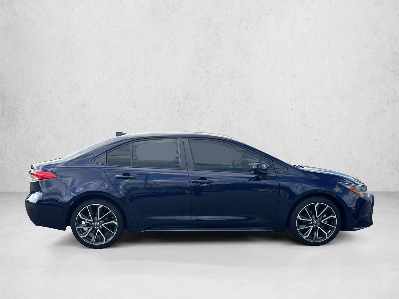 2022 Toyota Corolla LE photo 4