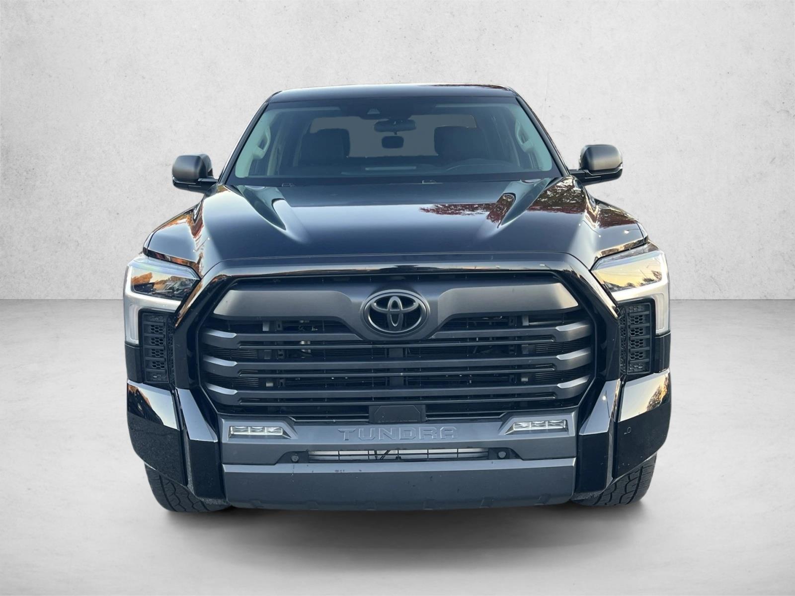 2023 Toyota Tundra SR5 CrewMax photo 2
