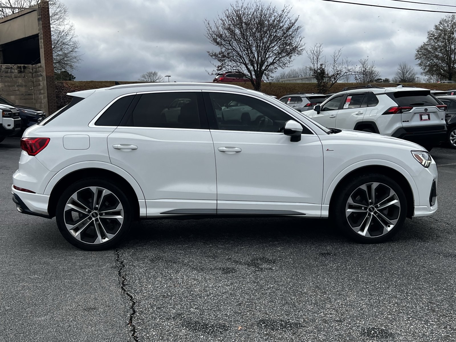 2020 Audi Q3 45 TFSI S line Premium photo 4