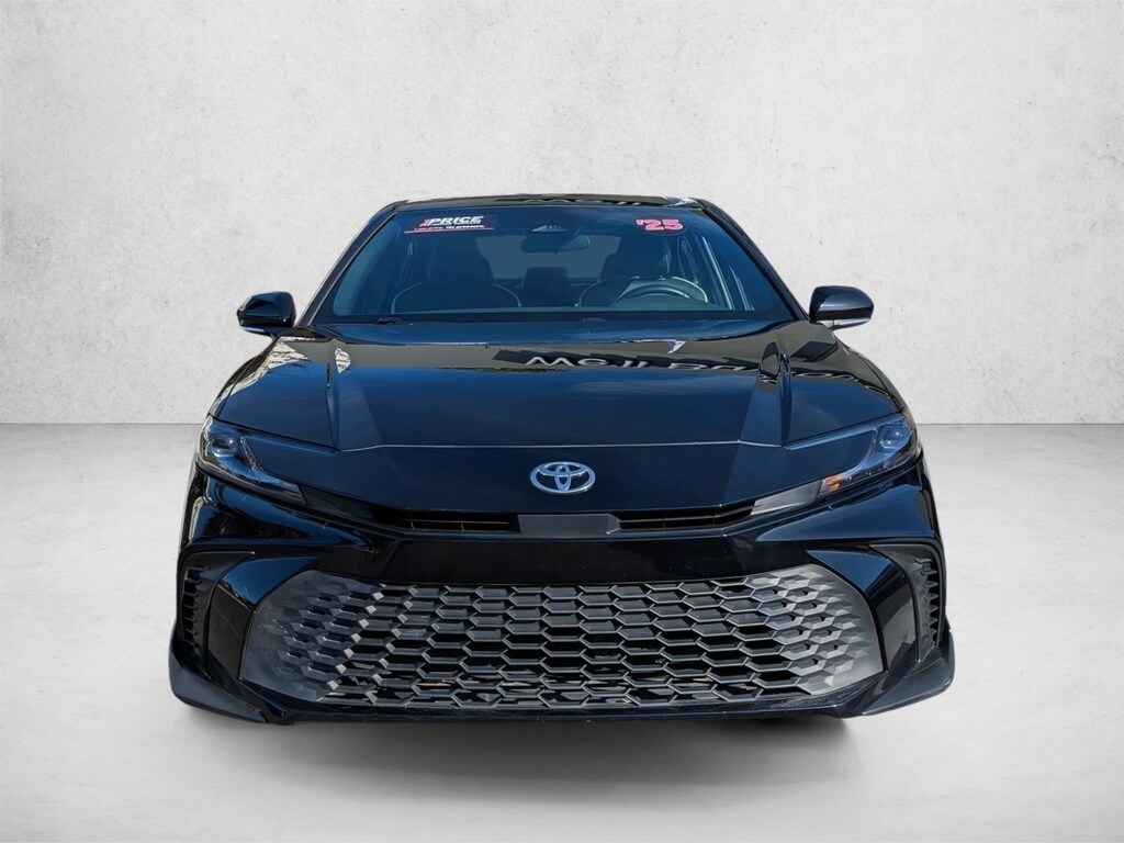 Used 2025 Toyota Camry SE Sedan