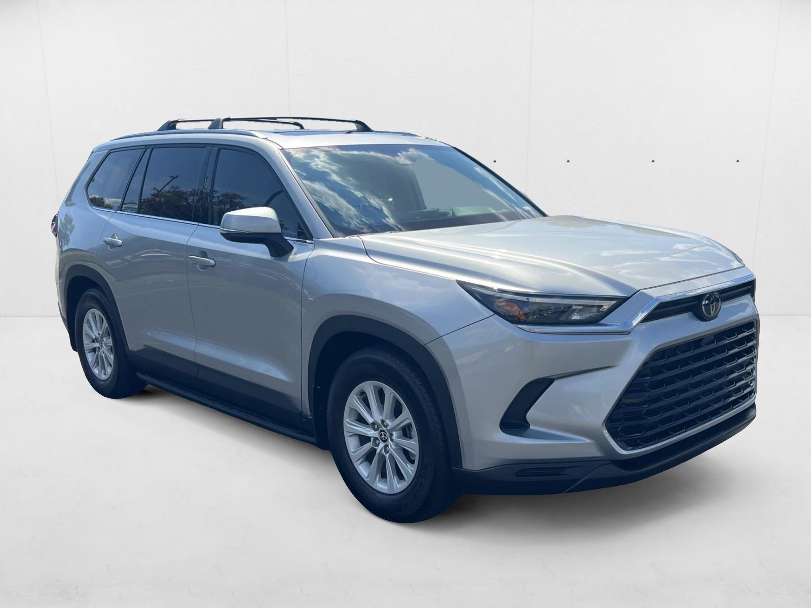 2024 Toyota Grand Highlander XLE photo 3