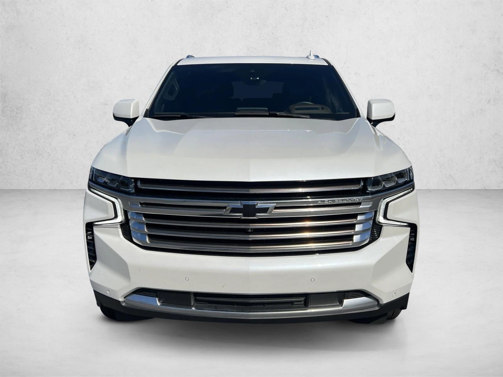 2024 Chevrolet Suburban High Country photo 2